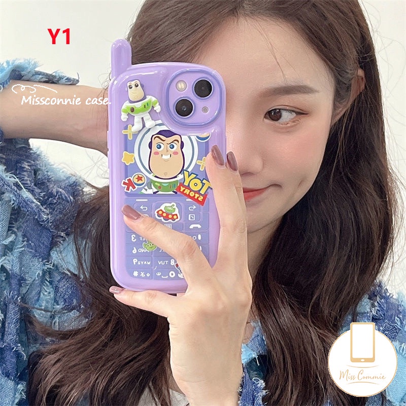 Kepribadian Retro Bentuk Telepon Kartun Toy Story Case Kompatibel Untuk iPhone 7Plus XR 11 13 14 12 Pro MAX 7 8 Plus X XS MAX SE 2020 3D Imut Strawberry Bear Manyo Lembut Tpu Cover