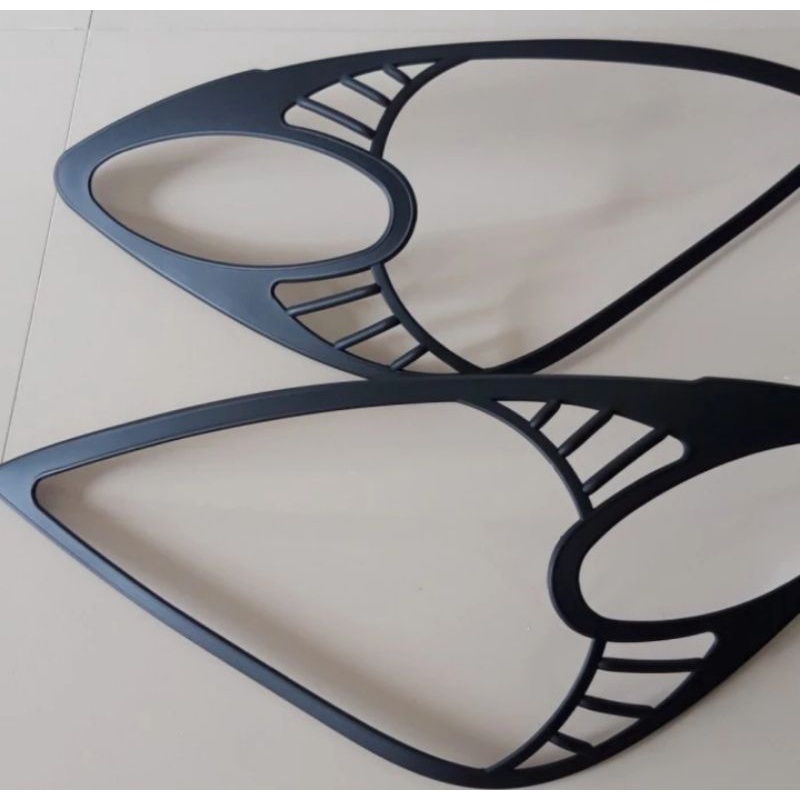 garnish list cover lampu depan hitam doff Avanza Xenia 2004-2006 Variasi mobil