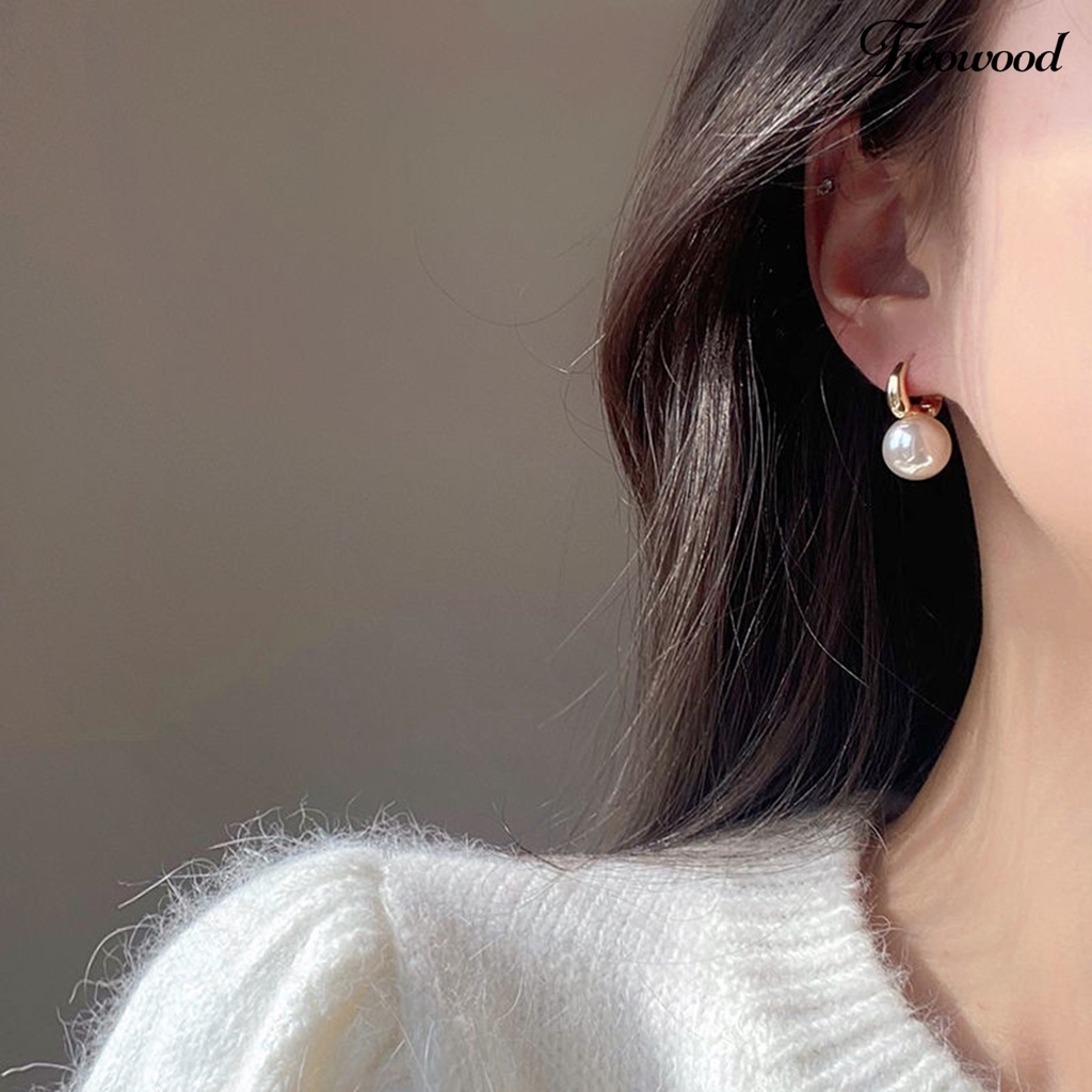 Twowood 1pasang Anting Hoop Elegan Temperamen Minimalis Geometris Electroplating Hias Hadiah Wanita Mutiara Imitasi Menjuntai Anting Eardrop Perhiasan Fashion Aksesori