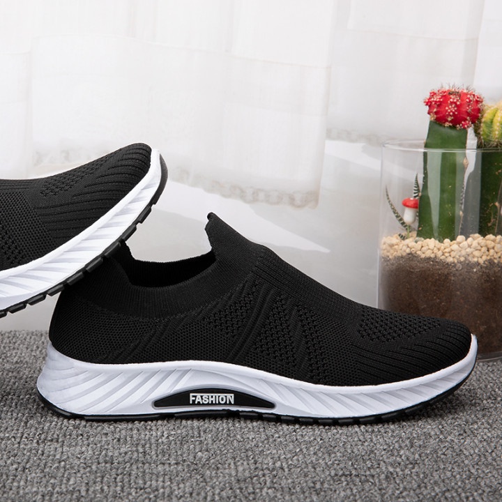 SHOEGALLERY LV0247 Slip On Flyknit Fashion /Sepatu Sneakers Pria Tanpa Tali Import