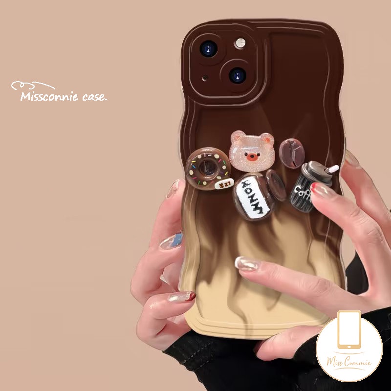 IPHONE Case Beruang Mainan Kartun Lucu 3D Kompatibel Untuk Iphone11Xr 78 Plus 13 12 14 11 Pro Max X XS Max 6s 6 14 Plus SE 2020 Donat Kopi Coklat Gradasi Wavy Edge Soft TPU Cover