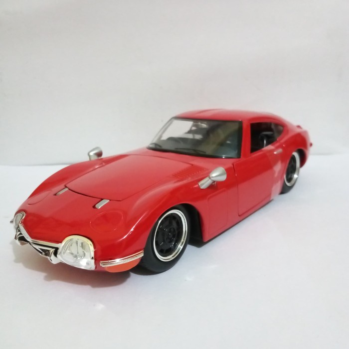 Diecast Metals JDM Tuners Miniatur Mobil 1967 TOYOTA 2000GT Koleksi