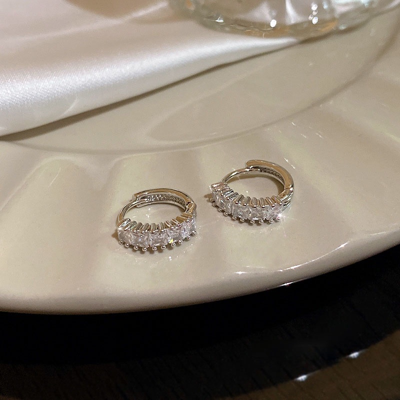 Anting Hoop Hati Hollow Bulat Sederhana Kristal Emas Silver Earring Untuk Aksesoris Perhiasan Wanita