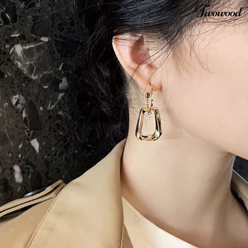 Twowood 1pasang Liontin Anting Berongga Geometri Liontin Tinggi Gloss Menawan Mewah Telinga Ornamen Colorfast Segi Empat Hoop Earrings Perhiasan Aksesori