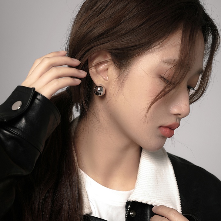 Aksesoris Perhiasan Anting Ear Studs Bentuk Bola Bulat Bahan Metal Untuk Perempuan Yang Indah