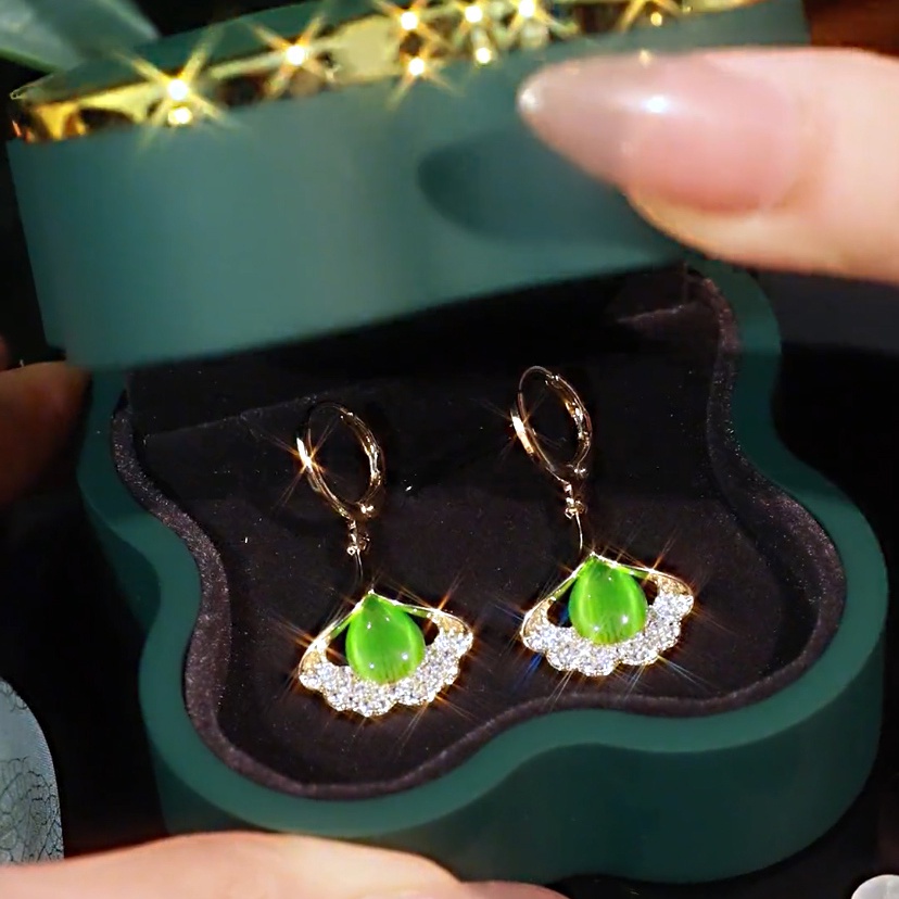 Anting Tiktok Opal Ginkgo Anting Daun Desain Segar Ear Clip Eardrop Anting Anggun Baru