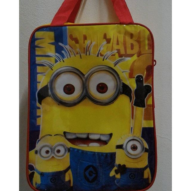 

⭐BISA COD⭐ Tas Tenteng Goodie Bag Retsleting Souvenir Ulang Tahun MINION