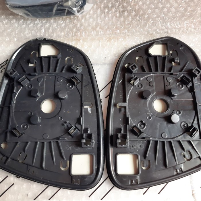 kaca spion inova reborn 2108