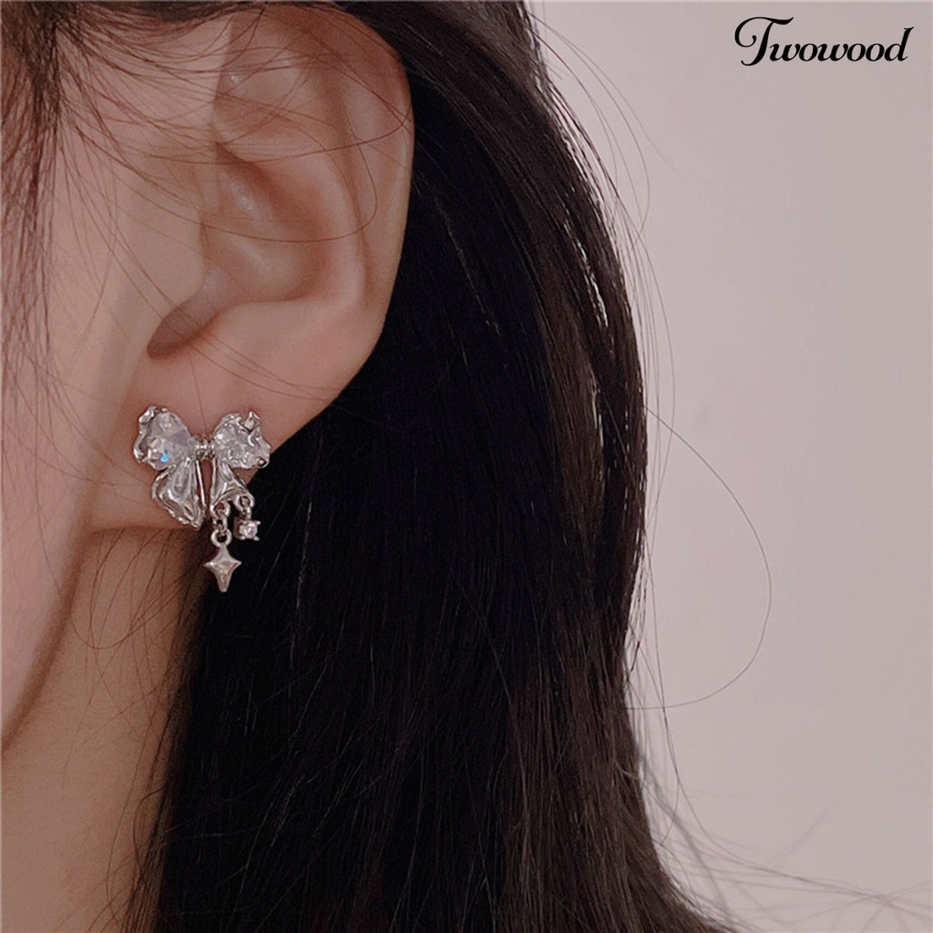 Twowood 1pasang Drop Earrings Temperamen Geometris Cubic Zirconia Eye-catching Tahan Aus Dekorasi High-end Sparkling Bows Pendant Earrings Perhiasan Aksesori