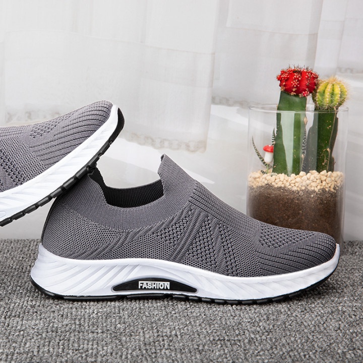 SHOEGALLERY LV0247 Slip On Flyknit Fashion /Sepatu Sneakers Pria Tanpa Tali Import