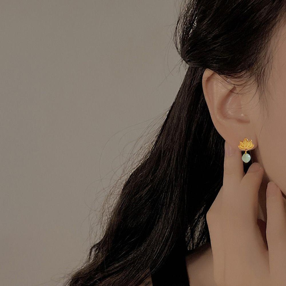 Mxbeauty Wanita Menjuntai Anting Temperamen Indah Halus Perhiasan Fashion Imitasi Hetian Giok Hanfu Ornamen Lotus Drop Earrings Stud Earrings