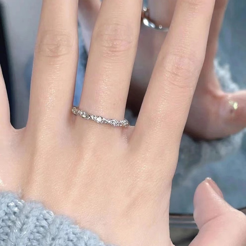 3 Warna Cincin Berlian Tunangan Pernikahan Wanita Fashion Kristal Baja Titanium Rings / Emas / Perak / Rose Gold