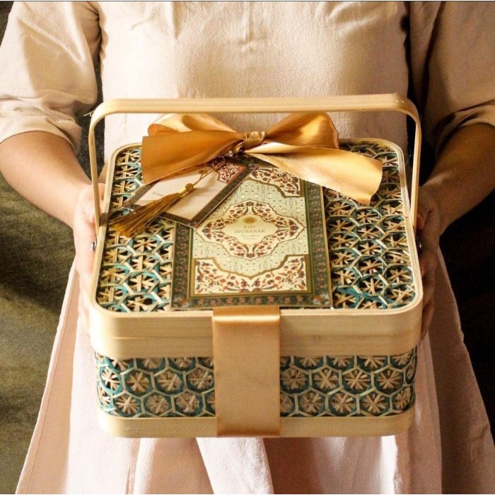 

Hampers Lapis Legit Premium Parsel Lebaran Free Kartu Ucapan