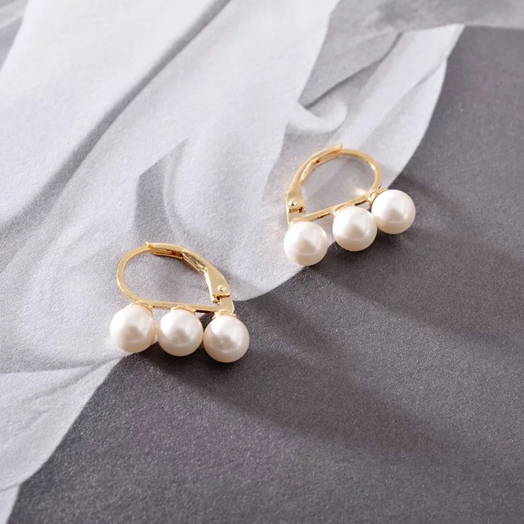 T Classy Pearl Ear Clip Earrings Tahun Baru Gaya Baru Trendi Retro Hong Kong Style Hepburn Earrings Tanpa Tindik Anting Wanita