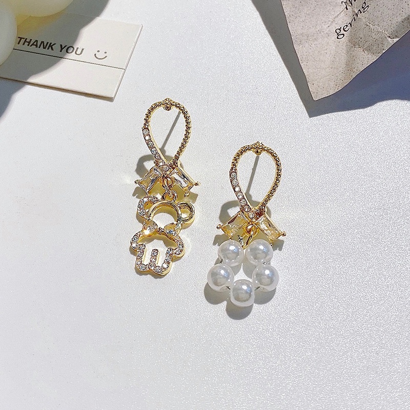 S925 Perak Jarum Korea High-End Kepribadian Asimetris Mutiara Beruang Anting Earrings Wanita