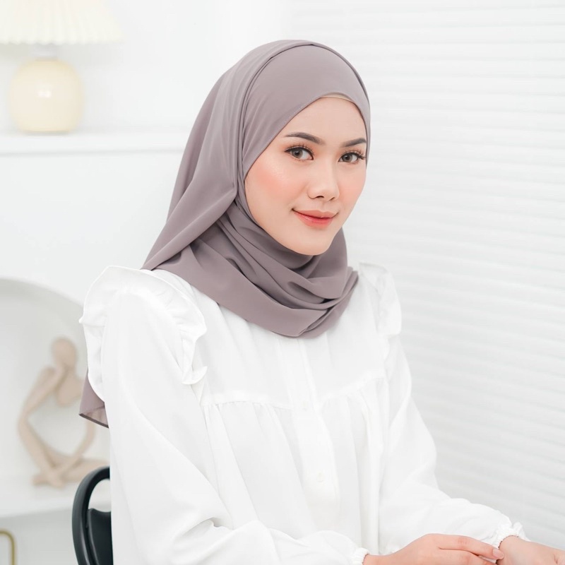 Hijab Jilbab Pashmina Ceruty Baby Doll  Premium Terbaru 2023 By Mardhatillah Warna stone - light gre