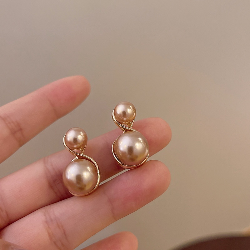 Korea Fashion Gaya Baru Elegan Geometris Temperamen Lingkaran Anting Retro Prancis