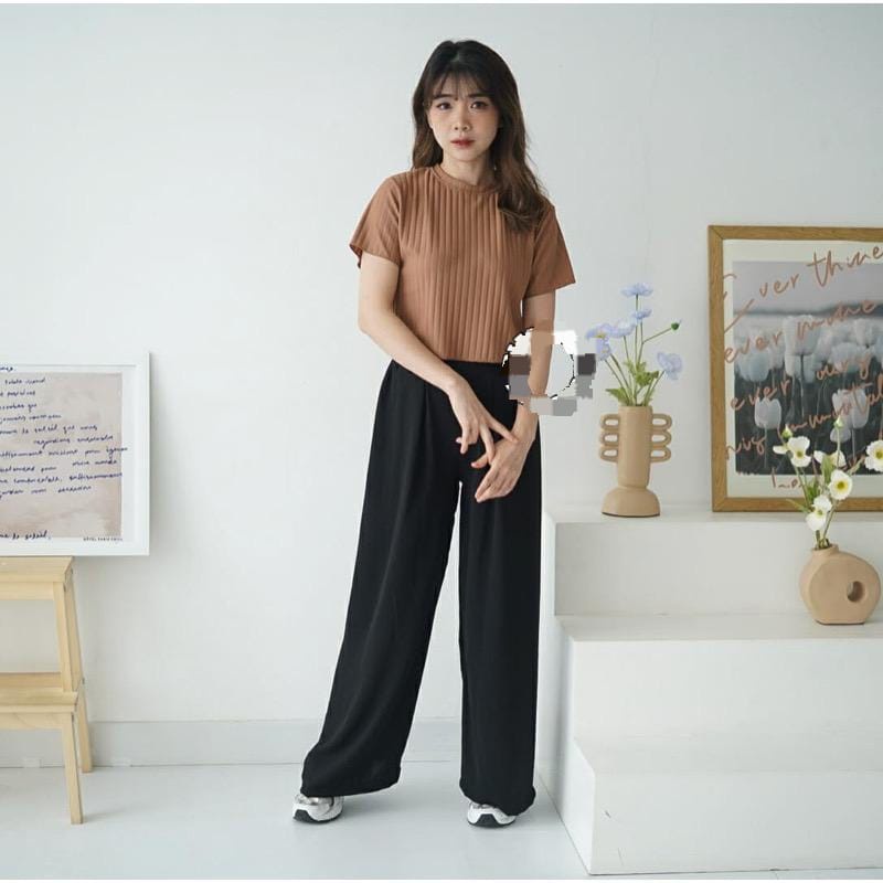 BEFAST - ZFS OOTD WANITA TSHIRT QELA / SIERA HORNET KNIT CROP TOP / Pakaian Wanita Terbaru / Kaos Crop Polos / Outfit Wanita Remaja ABG Trendy / Fashion Kekinian Wanita Remaja / Tshirt Lengan Pendek Terlaris / OOTD Wanita Ala Style Korean