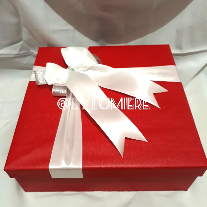 

⭐BISA COD⭐ gift box kotak kado hampers 30x30x10