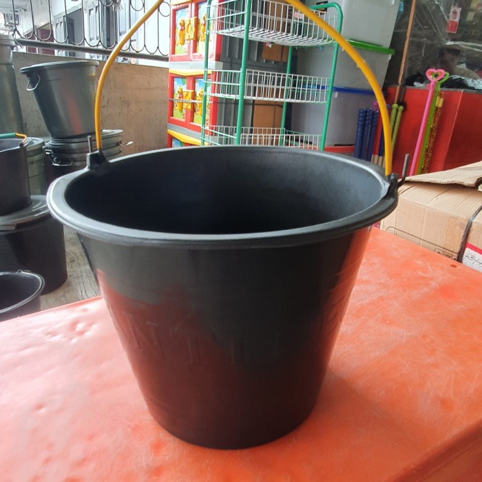 ember cor hitam GM 18 L /ember hitam anti pecah/timba cor anti pecah