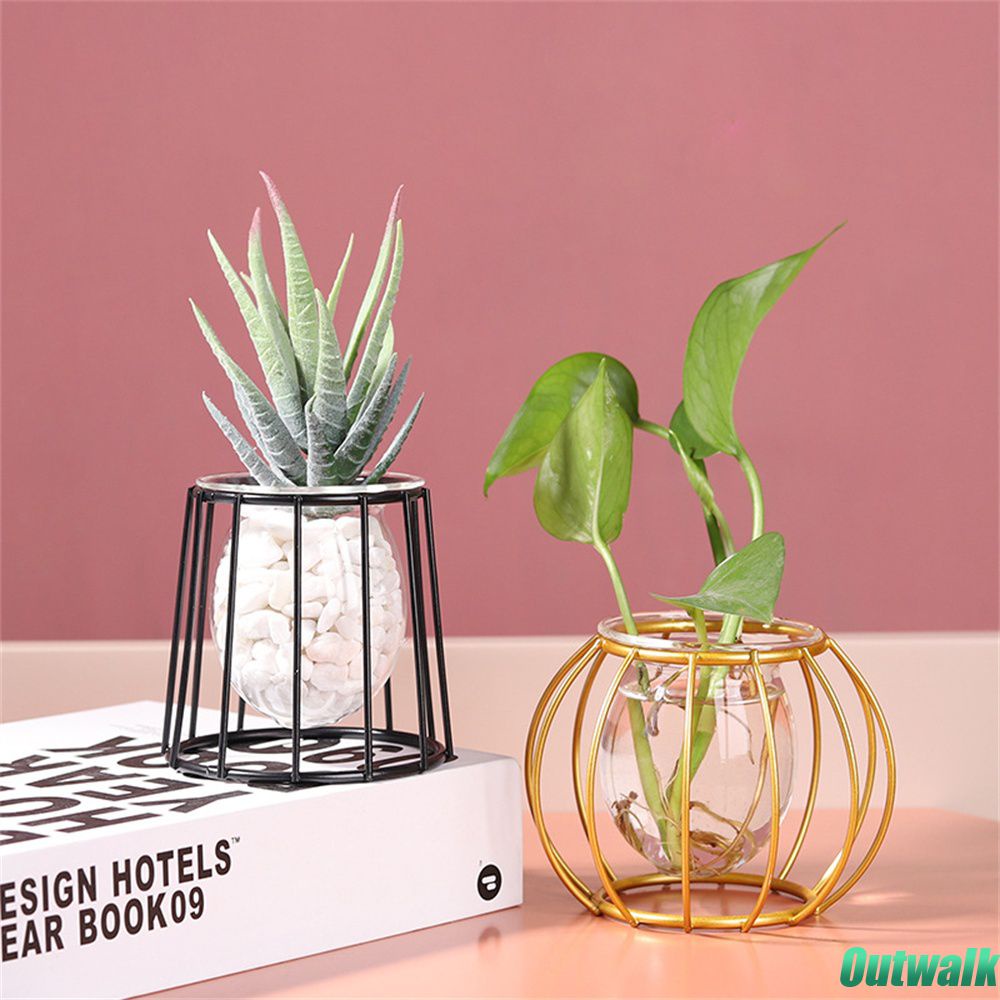 ღ Retro Besi Line Vas Geometris Nordic Logam Tanaman Pemegang Tanaman Hidroponik Vas Bunga Desktop Bunga Rak Botol Ornamen Modern dekorasi Rumah