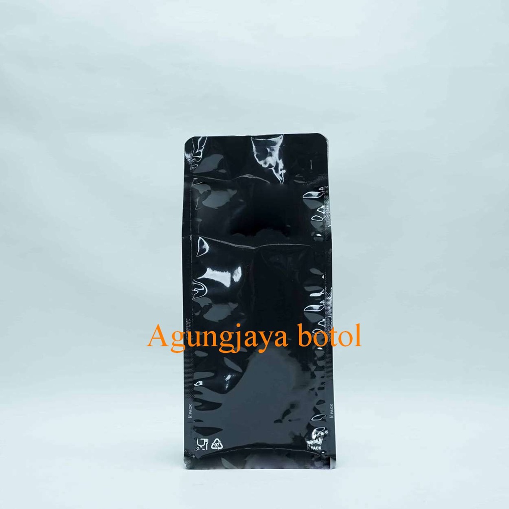 Flat Bottom Padat Transmetz Hitam 750 Wz / Plastik / Plastik Kemasan / Kemasan Kopi / Kemasan Snack 
