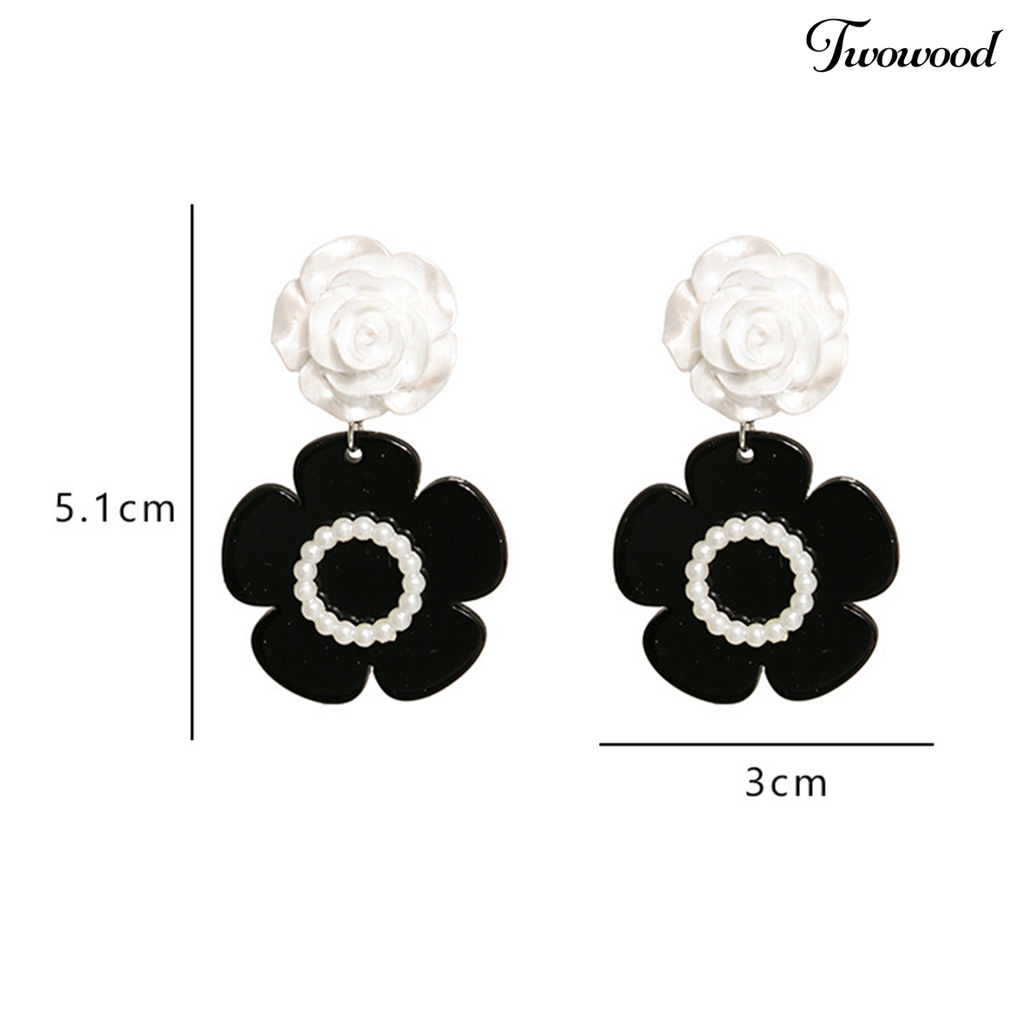 Twowood 1pasang Anting Menjuntai Pola Bunga Retro Berlebihan Temperamen Electroplating Dekorasi Geometris Bunga Camelia Mutiara Imitasi Stud Earrings Perlengkapan Kostum