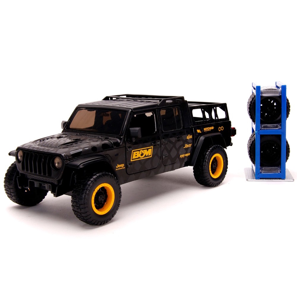 Jada 1:24 Just Trucks 2020 Jeep Gladiator Black with Extra Wheels