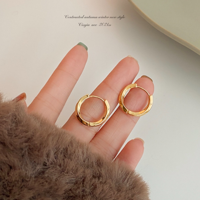 Roselife 14K Glossy Emas Mobius Hoop Earrings Untuk Wanita Perempuan Trendi Memutar Lingkaran Bulat Anting-Anting Geometris Telinga Perhiasan Aksesoris