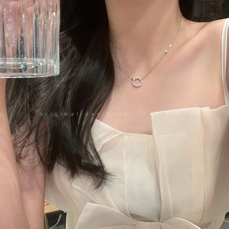 Kami Bunga Halus Perak Berkilau Kristal Lingkaran Liontin Kalung Untuk Wanita Gadis Korea Trendi Berlian Imitasi Bulat Pesona Kalung Pesta Makan Pacaran Tulang Selangka Rantai Perhiasan