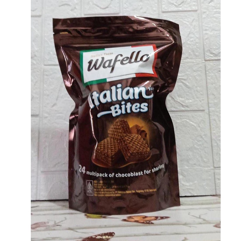 

BISKUIT WAFER NEW WAFELLO POUCH COKLAT CARAMEL ITALIAN BITES 1 DUS ISI 6 @234gr