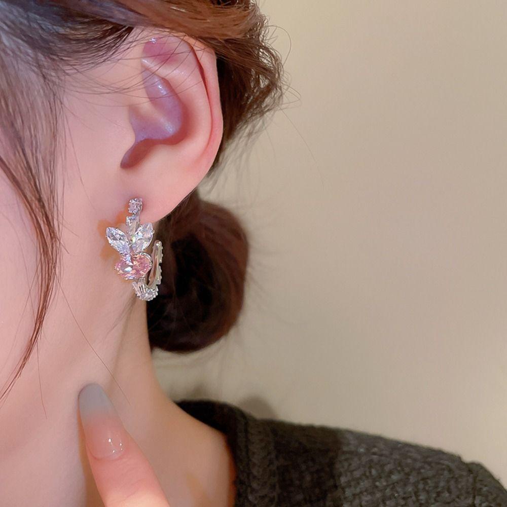 Mxbeauty Anting Wanita Manis Keren Fashion Kelinci Sweet Zircon Perhiasan Fashion