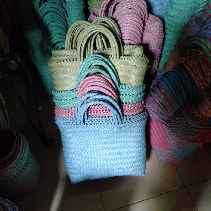 Tas anyaman plastik polos XL