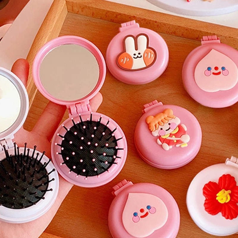 [Unggulan] 2-in-1 Sisir Rambut Lipat Flip Mini Cermin Pola Tiga Dimensi Yang Lucu Air Cushion Comb Daily Hair Care Tools Untuk Wanita Pijat Sederhana Sisir Bantal Udara