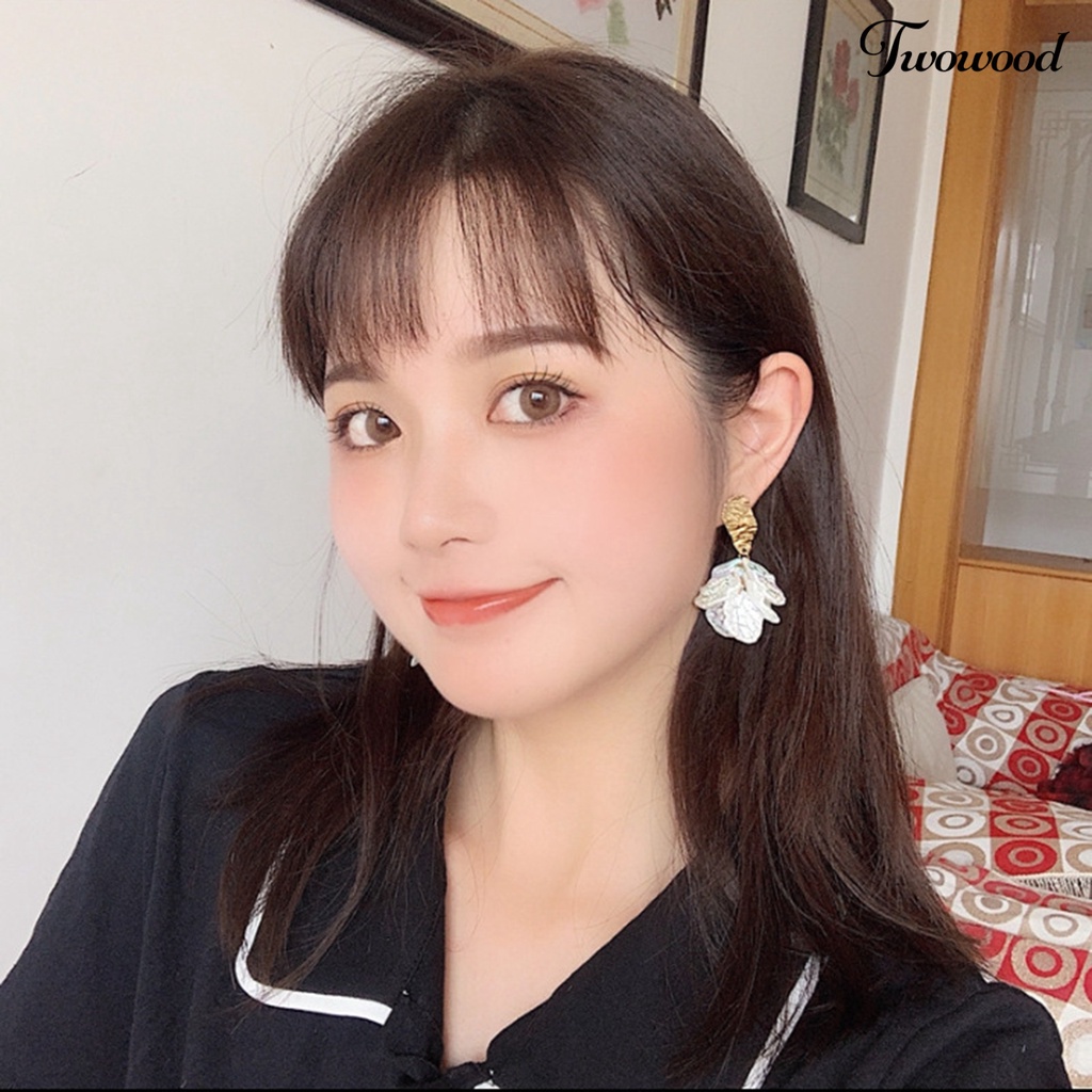 Twowood 1pasang Drop Earrings Kepribadian Hadiah Ulang Tahun Gaya Korea Temperamen Shell Putih Kelopak Bunga Stud Earrings Perhiasan Aksesori