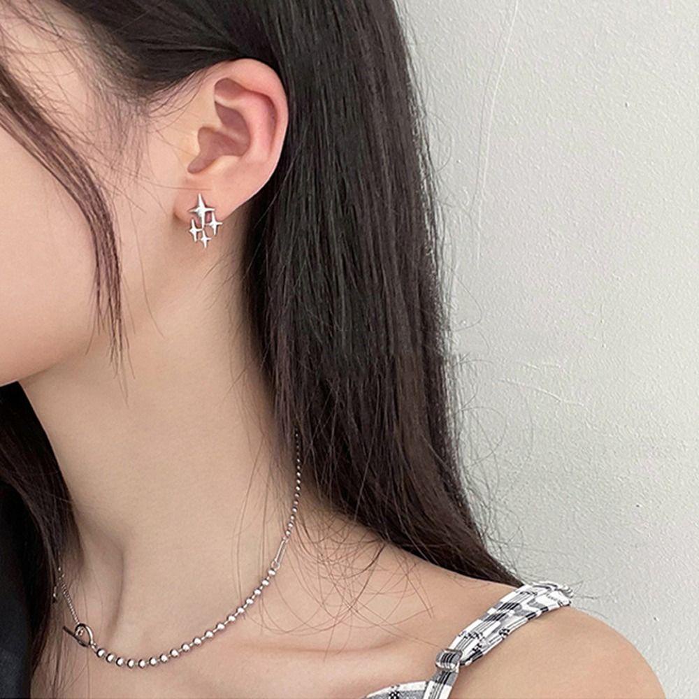 Mxbeauty Anting Wanita Asimetris Halus Sederhana Berujung Empat Desain Niche Bintang Perhiasan Fashion Hadiah Gadis Zirkon Gaya Korea Anting