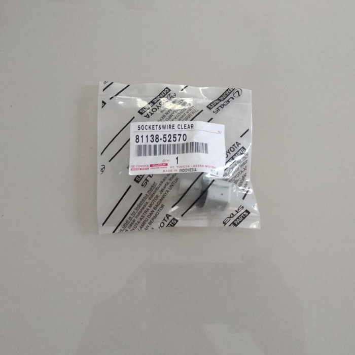 Socket Lampu Senja Kijang Innova Original 81138-52570