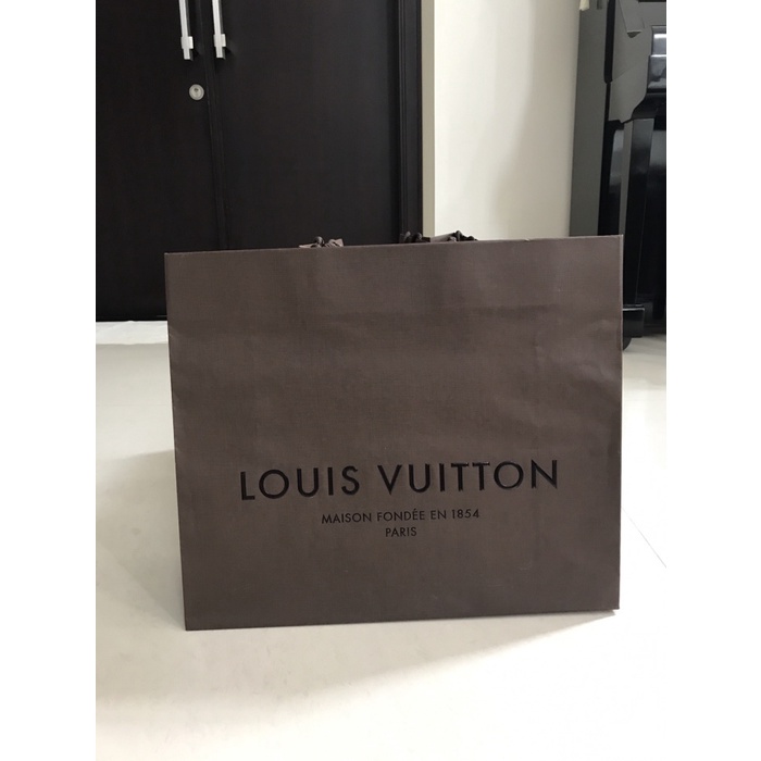 

⭐BISA COD⭐ Tas karton / paperbag LV coklat (sedang)