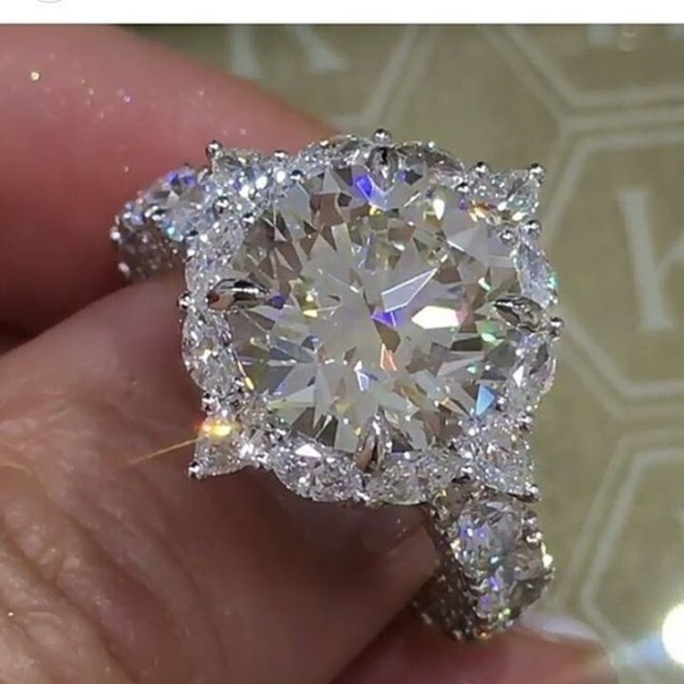 Goldkingdom Aksesoris Perhiasan Fashion Ready Stock Eropa Dan Amerika Putaran Super Flash Cincin Berlian Besar Temperamen Klasik Cincin Berlian Perempuan