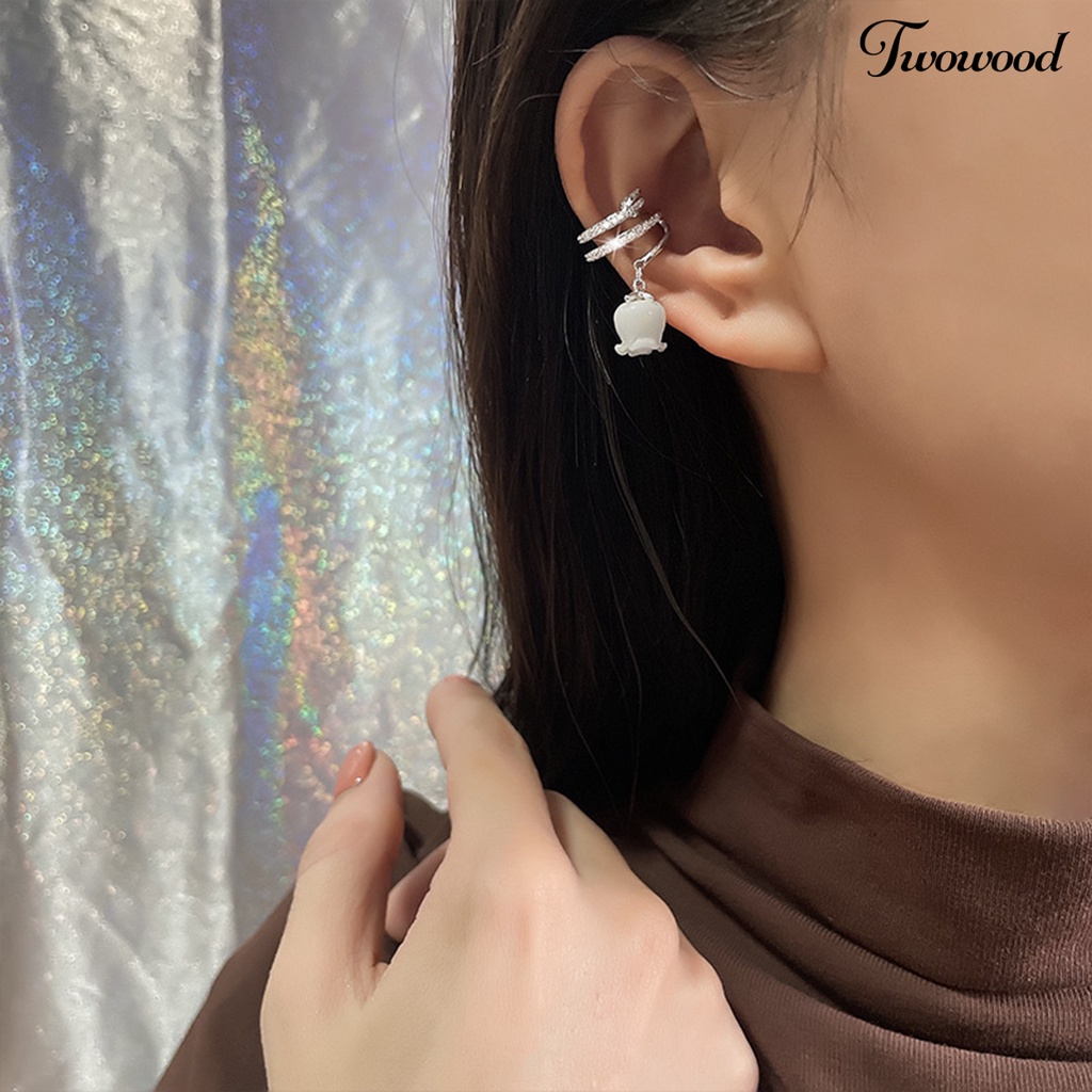 Twowood 1Pc Manset Telinga Non-piercing Multi-layer Mawar Putih Mengkilap Cubic Zirconia Hias Dress Up Hadiah Wanita Bunga Tulip Manis Klip Anting Perhiasan Aksesori Fashion