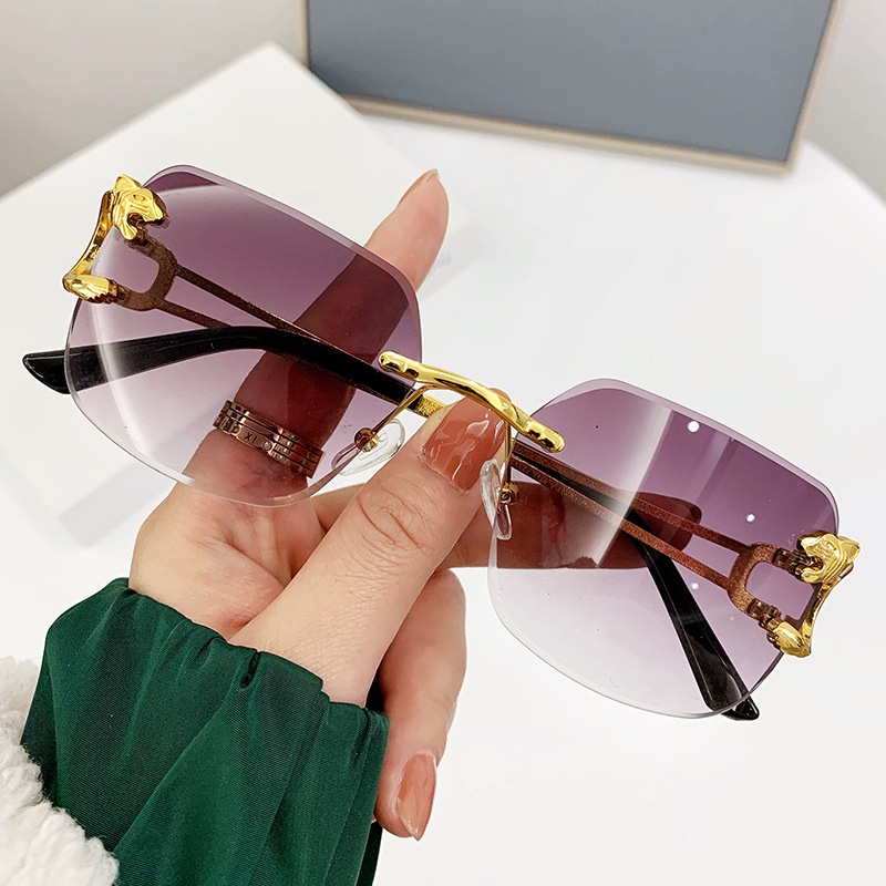 Kacamata Hitam Fashion Square Aesthetic Shades Untuk Wanita/Pria Metal Frame Sunglasses Eyewear