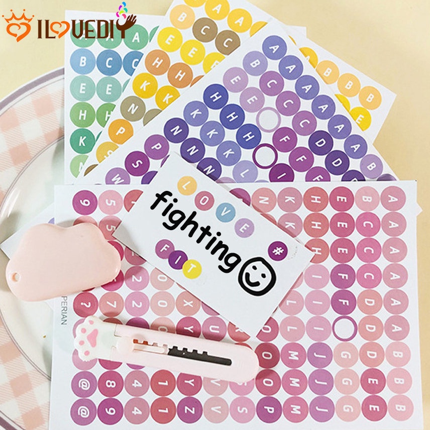 1pc Alat Tulis Siswa Diy Kreatif Bahan Dekoratif Stiker 4warna Lucu Dot Angka Tangan Akun Stiker Permen Berwarna Polkadot Angka Alfabet Inggris Stiker