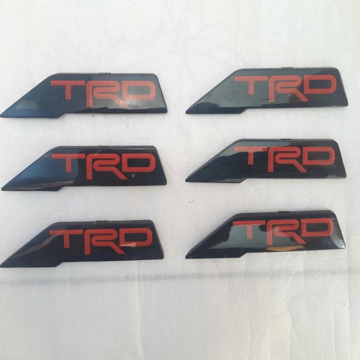 emblem gril TRD Fortuner 2021 ORIGINAL