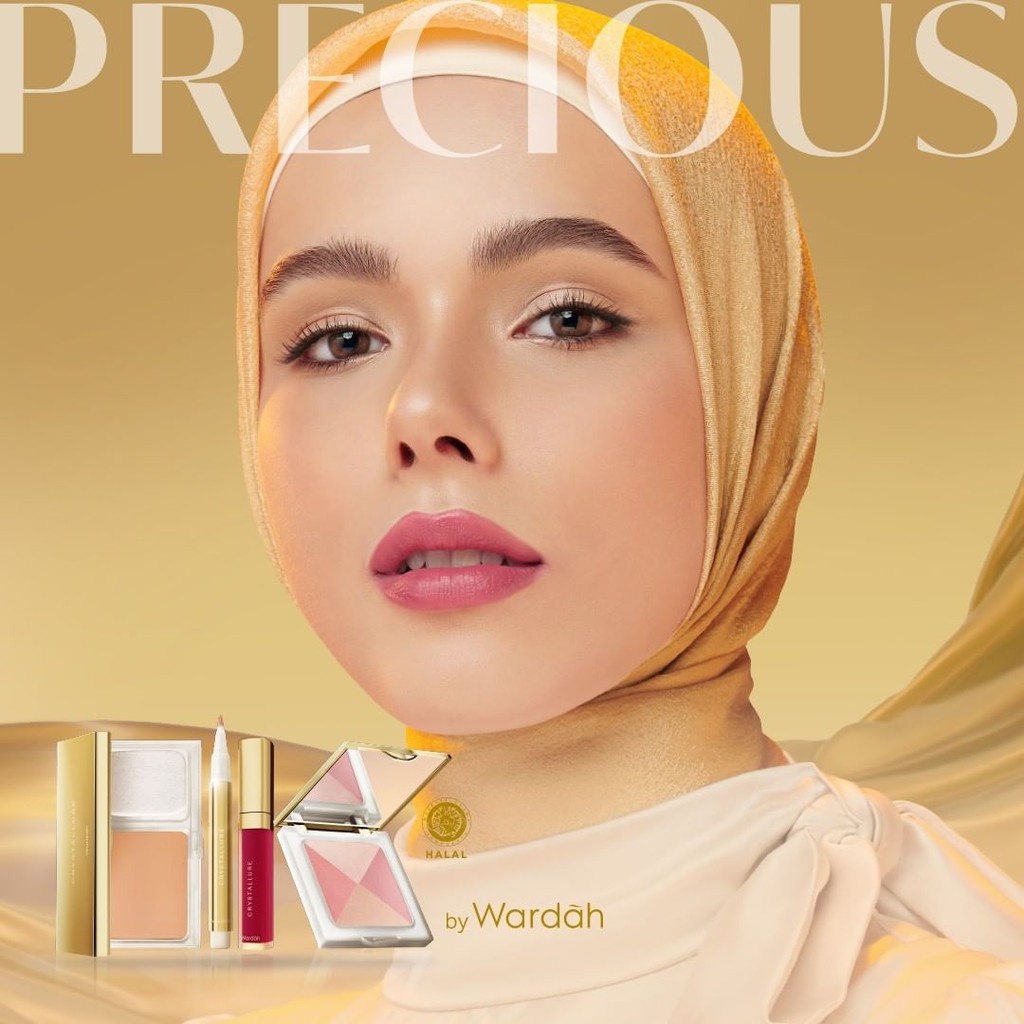 Wardah - Crystallure Precious Lustre Prism Blush 10 g - Blush On (Hasil gemerlap, menyamarkan garis halus)