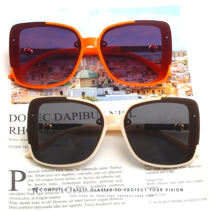 (YUZHU) Oversized Square Frame Diamond Temple Sunglasses Women Western Fashion Metal Temple Sunglasses