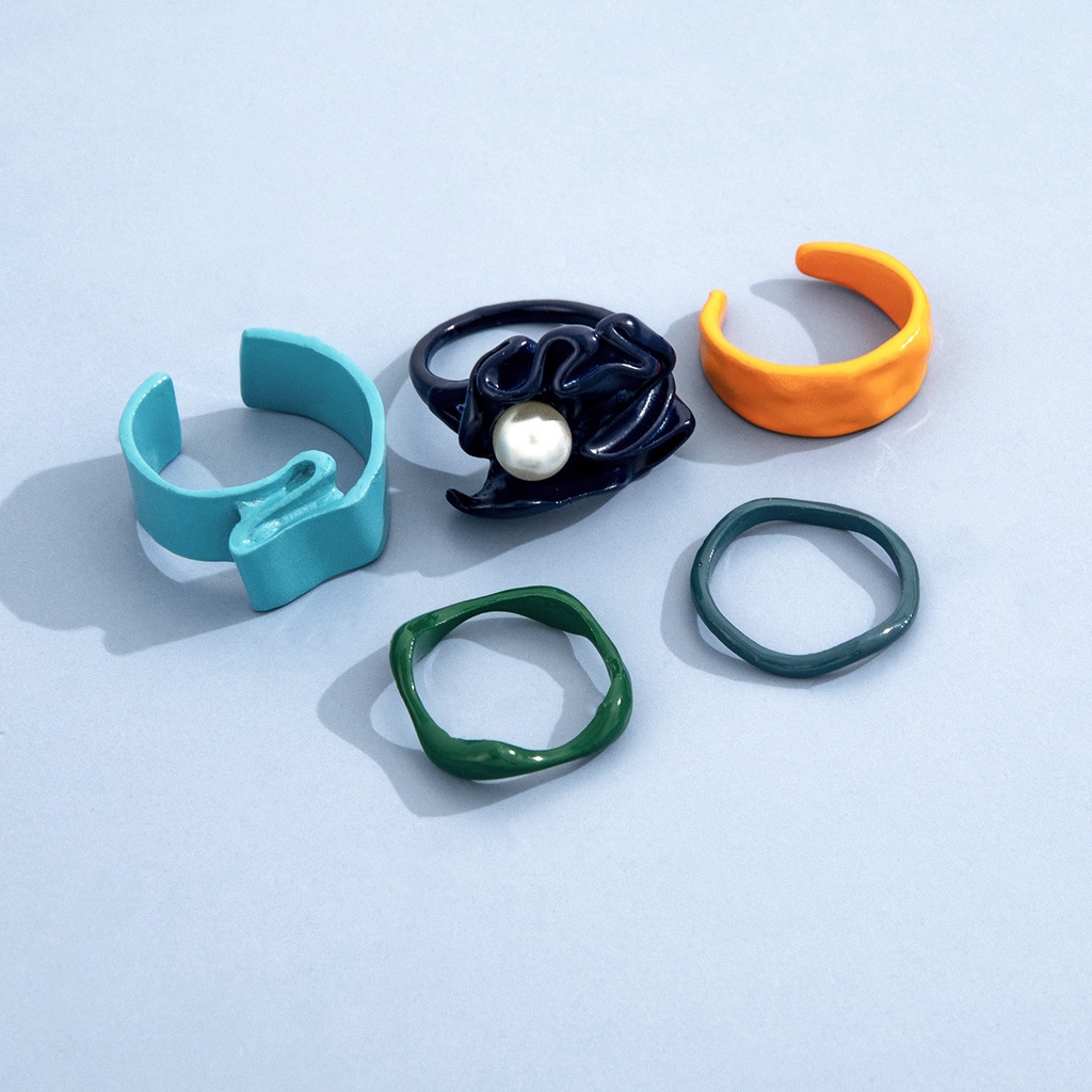 Desain Orang Banyak Kecil Vintage Paduan Cat Cincin Kepribadian Sederhana Permen Mutiara Tidak Teratur Bersama Wanita Cincin Lima Potong Set