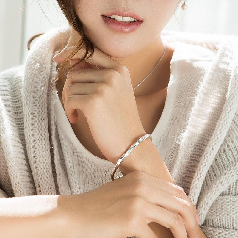 Fashion Wave Bright Irregular Adjustable Bracelet/Bangle Memutar Perak Minimalis Untuk Wanita Perhiasan Gadis