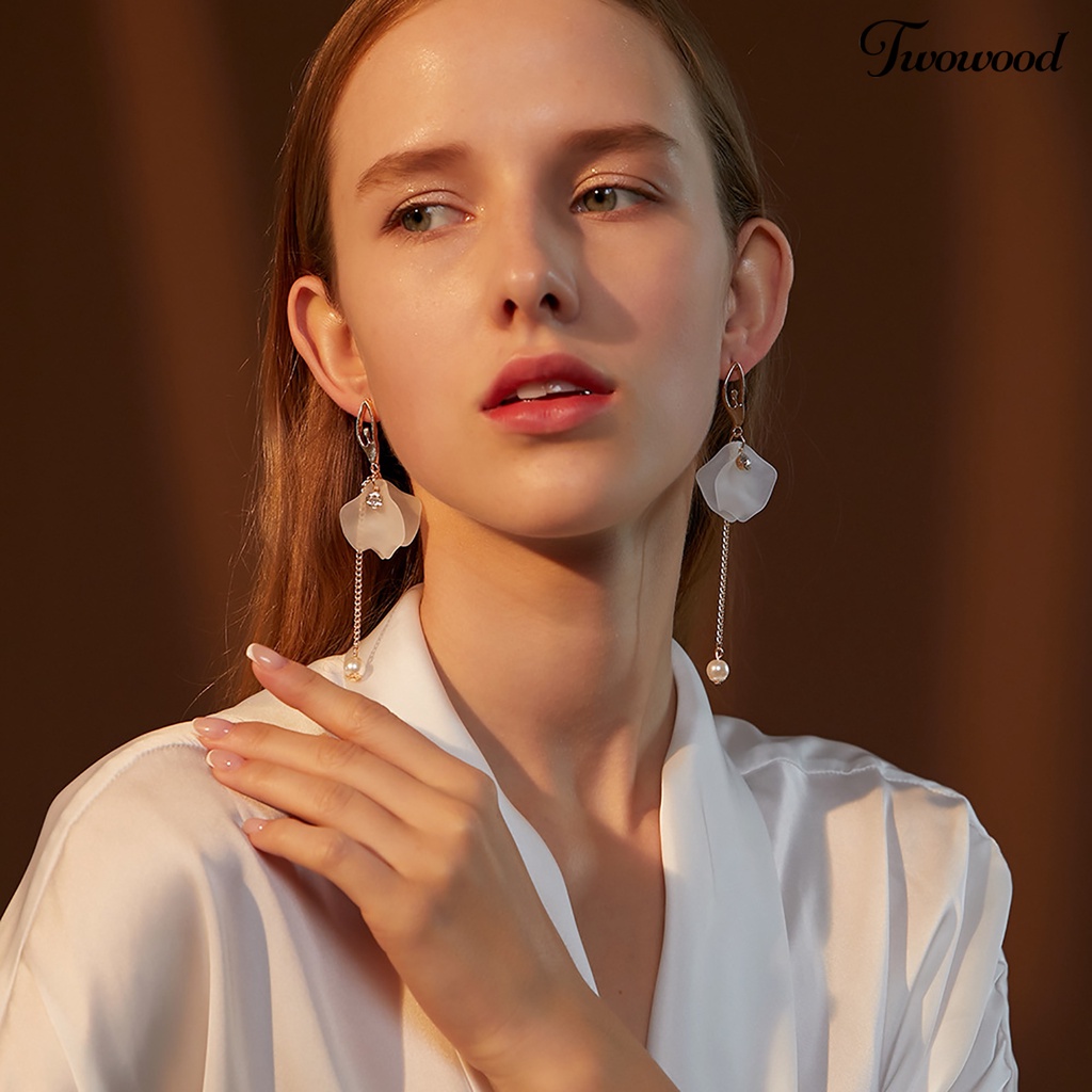 Twowood 1pasang Anting Kait Peri Kristal Imitasi Bunga Liontin Rumbai Menjuntai Hypoallergenic Hiasan Telinga Berbagai Gaya Handmade Perempuan Pernikahan Earrings Aksesoris Pakaian