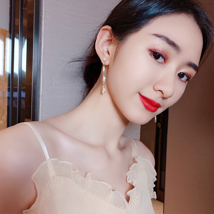 S925 Perak Jarum Cahaya Mewah High-End Anting-Anting Perempuan Panjang Gaya Berkelas Anting-Anting Indah Penuh Berlian Rumbai Anting-Anting Perempuan Trendi