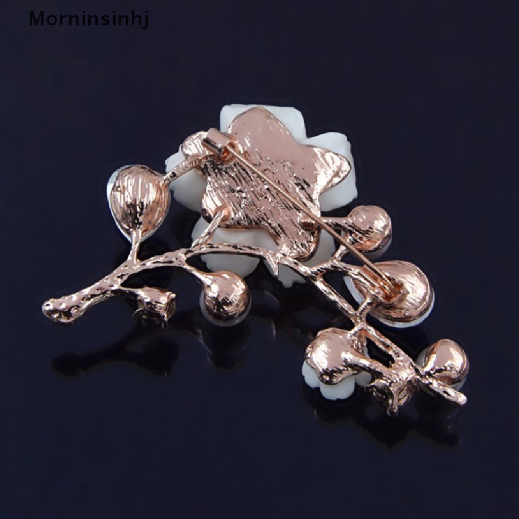 Mornin Bros Bunga Mutiara Untuk Wanita Elegan Fashion Pin Kristal Merah Brooch id